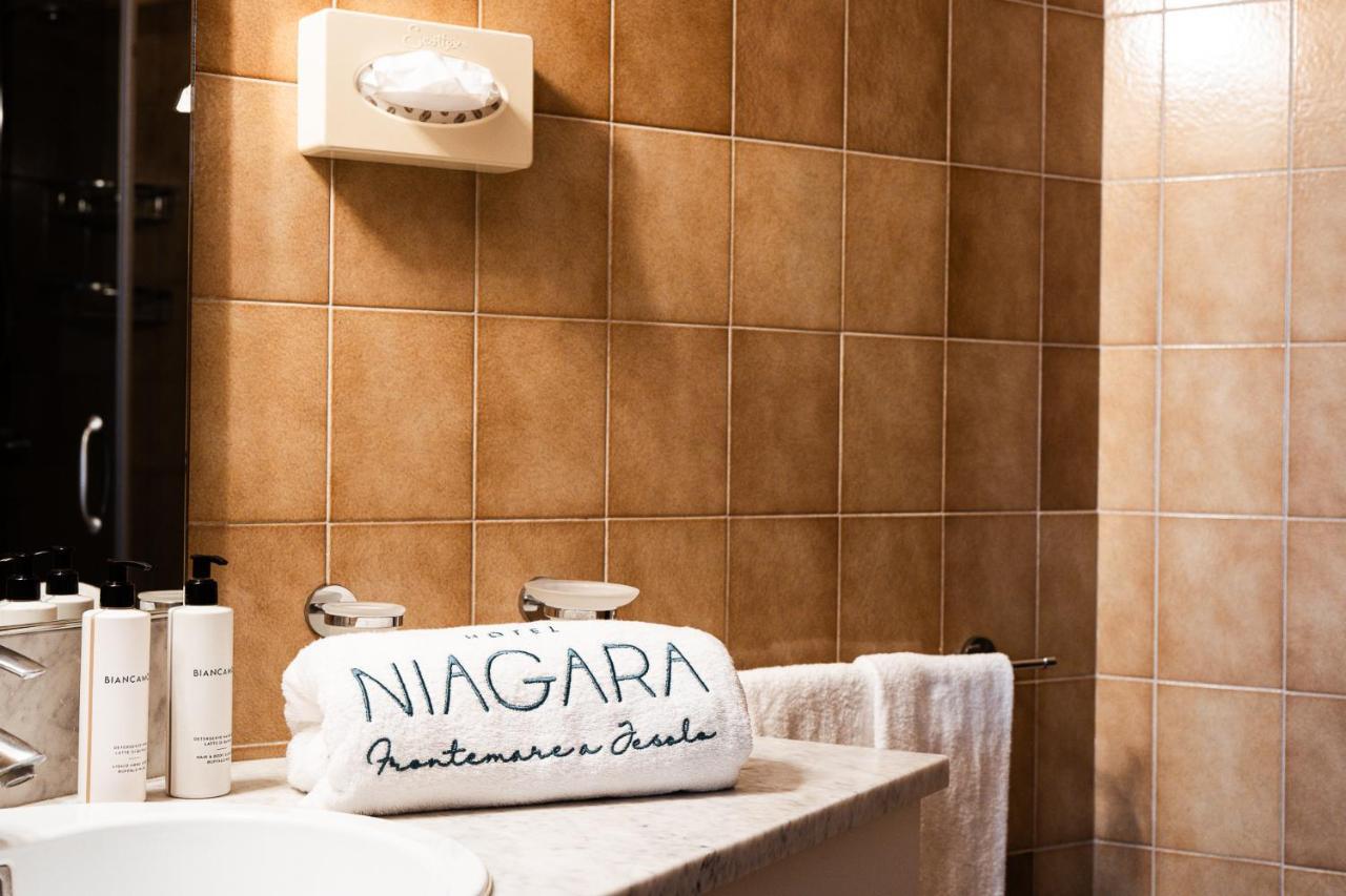 Niagara Hotel